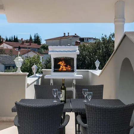 Appartamento Donatella -apt 2- Mit Meerblick By Interhome