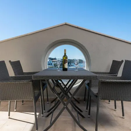 Appartamento Donatella -apt 2- Mit Meerblick By Interhome Pjescana Uvala
